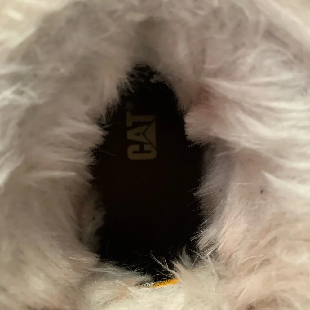 Boots - Picture 3 of 10
